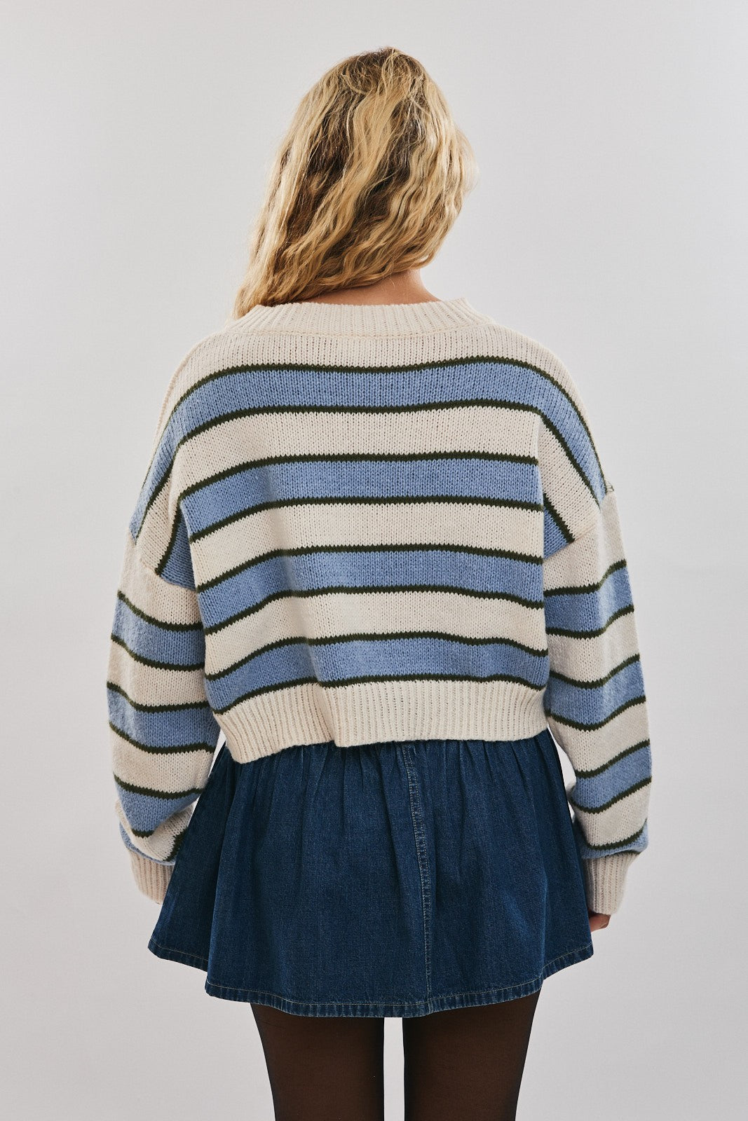 LELIS - V-neck stripe sweater